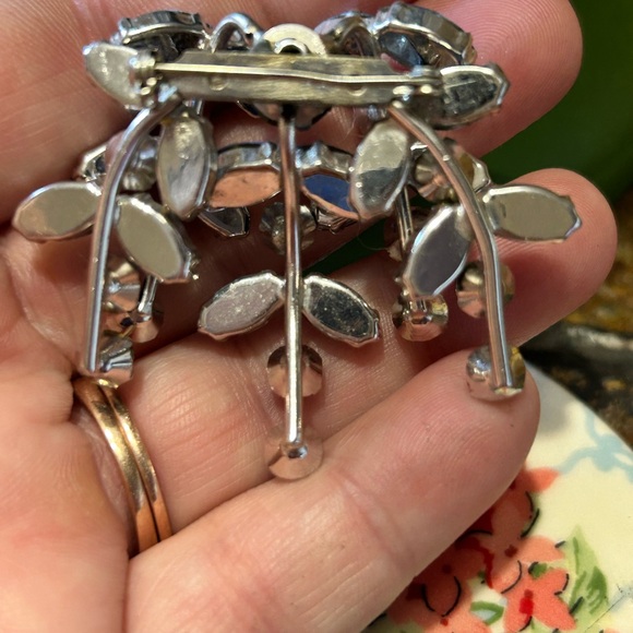 Vintage Blue Stones Silvertone Brooch - Picture 2 of 6